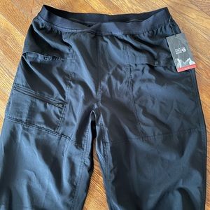 Women’s Mountain Hardwear Trail Sender Pants Size Small - Never Worn